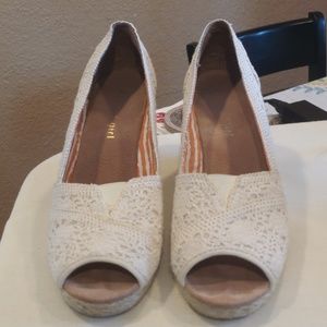 Madden girl wedges